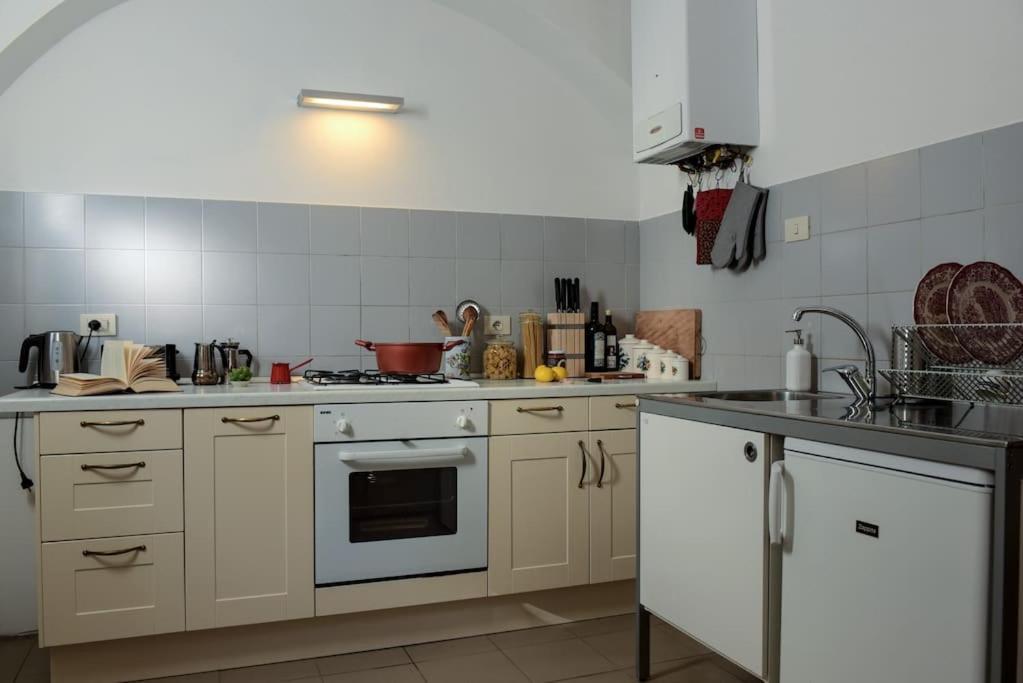 פירנצה Cozy Apartment With Private Garden - City Center - מראה חיצוני תמונה